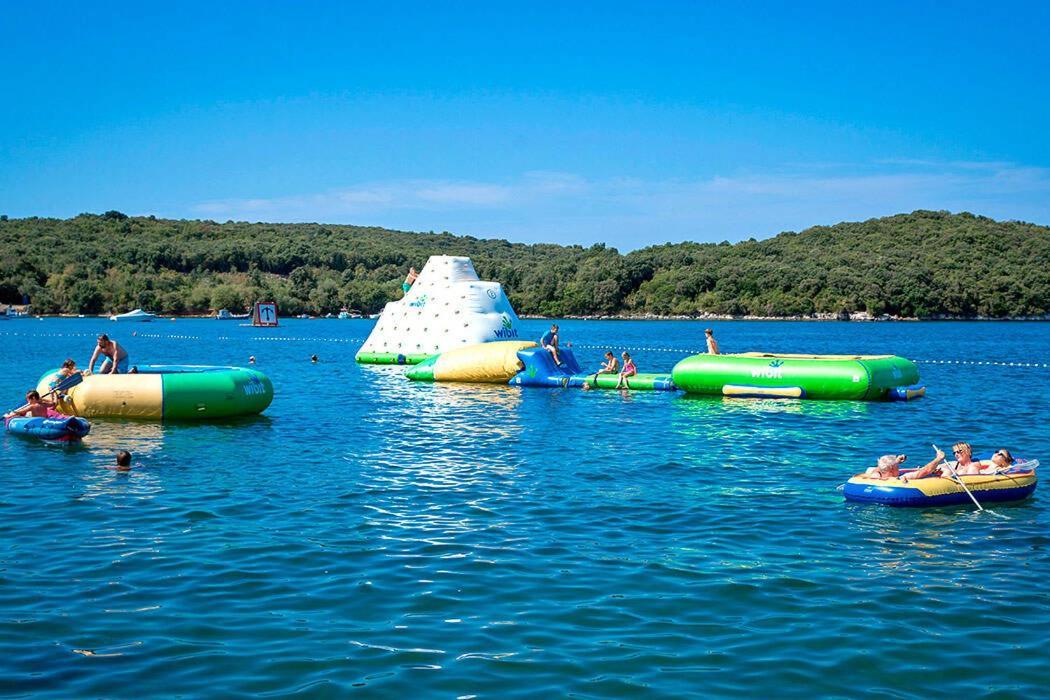 Eurocamp Tents At Campsite Val Saline Hotel Rovinj Luaran gambar